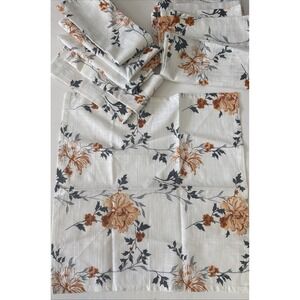 Ruvanti Floral Cloth Napkins 100%Cotton 19x18 Napkins Large Washable 11 Pcs New